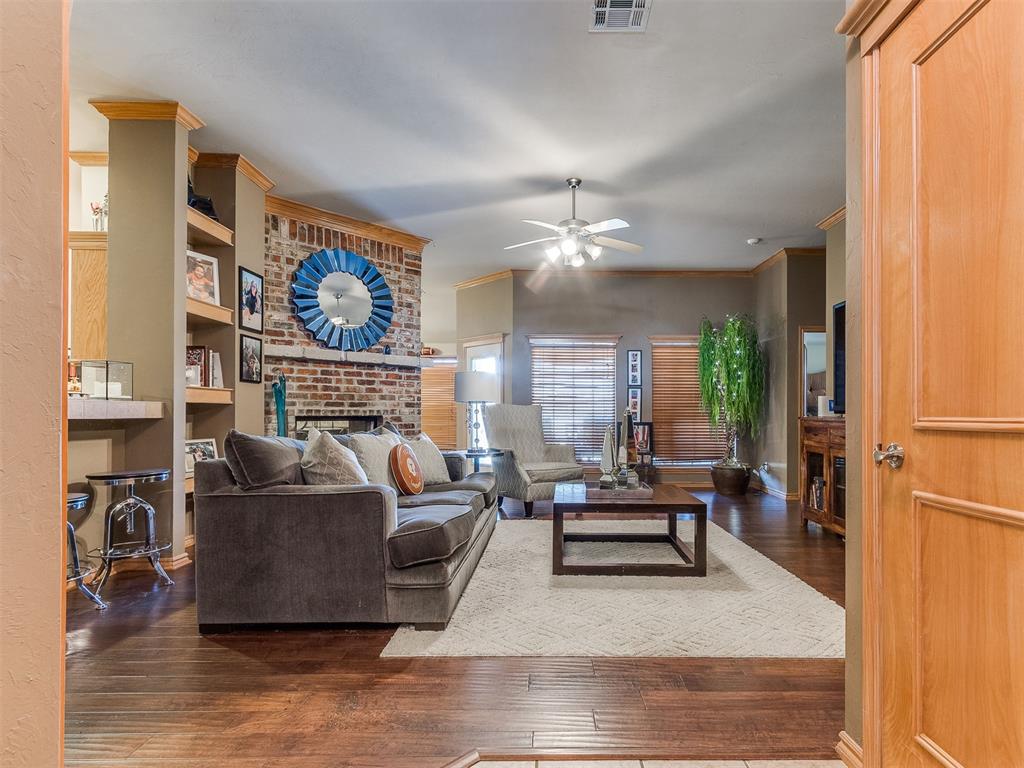 16704 Valderama Way Property Photo 9