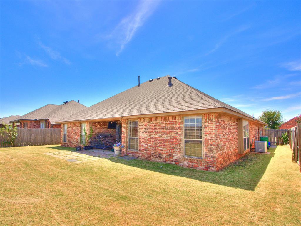 16704 Valderama Way Property Photo 15