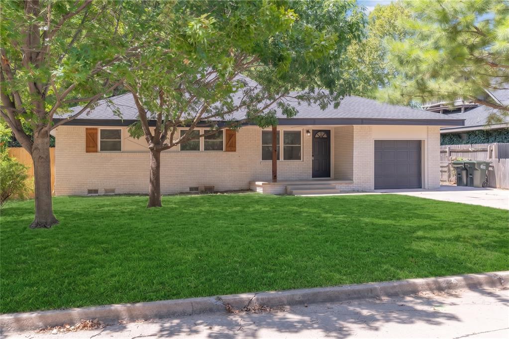 526 Dee Ann Drive Property Photo 4