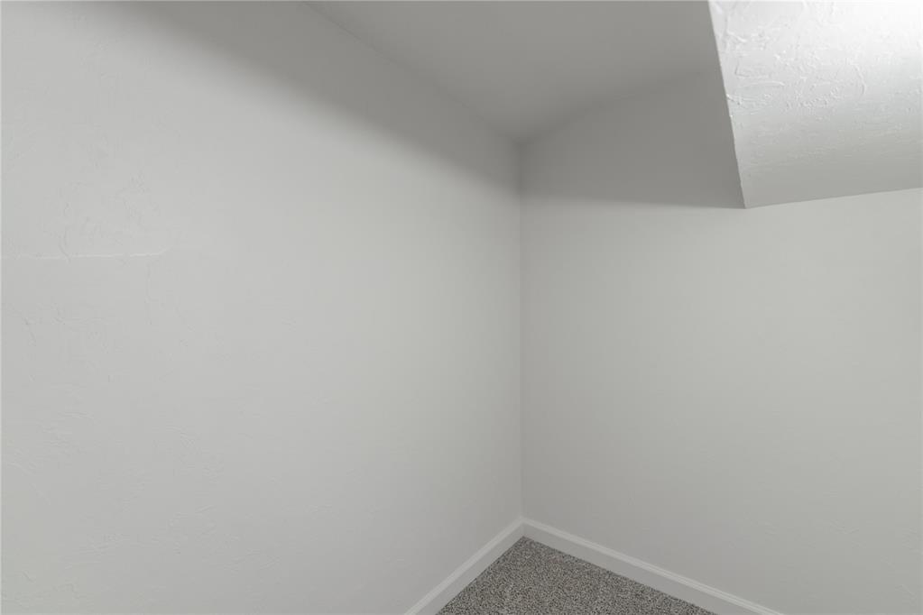 526 Dee Ann Drive Property Photo 32