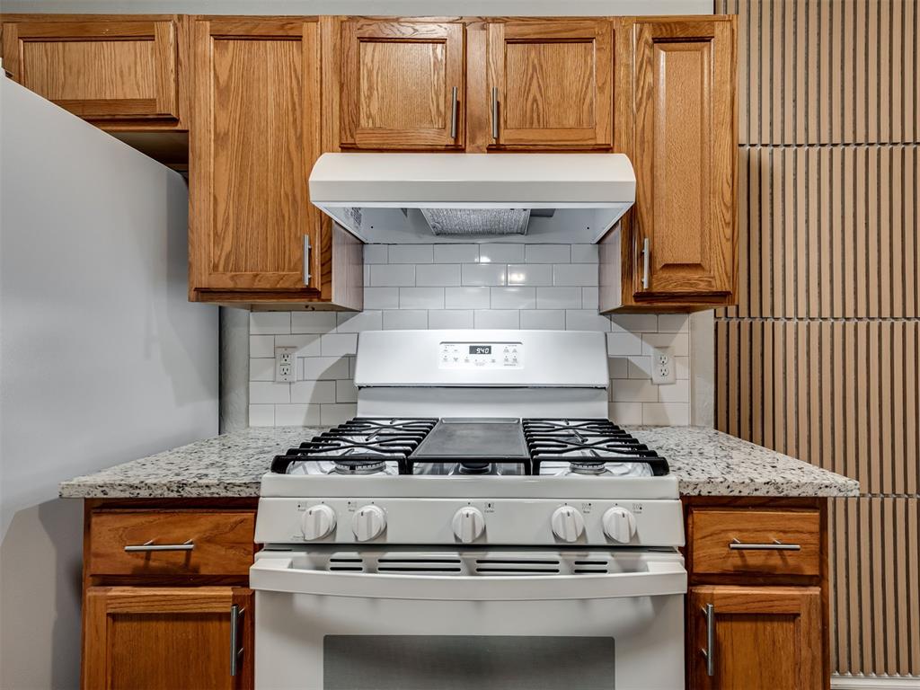 2308 Heatherfield Lane Property Photo 8