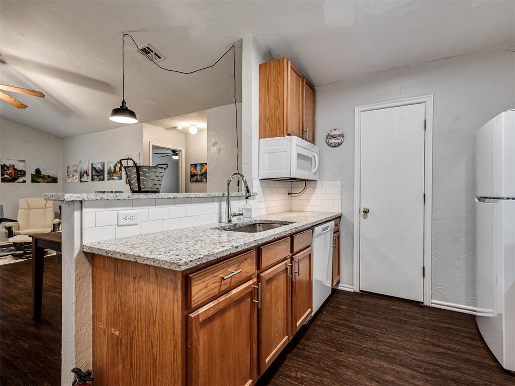 2308 Heatherfield Lane Property Photo 10