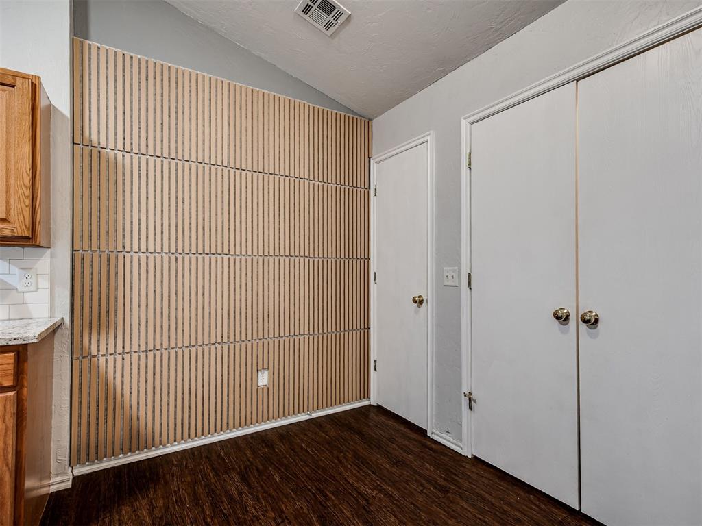 2308 Heatherfield Lane Property Photo 11