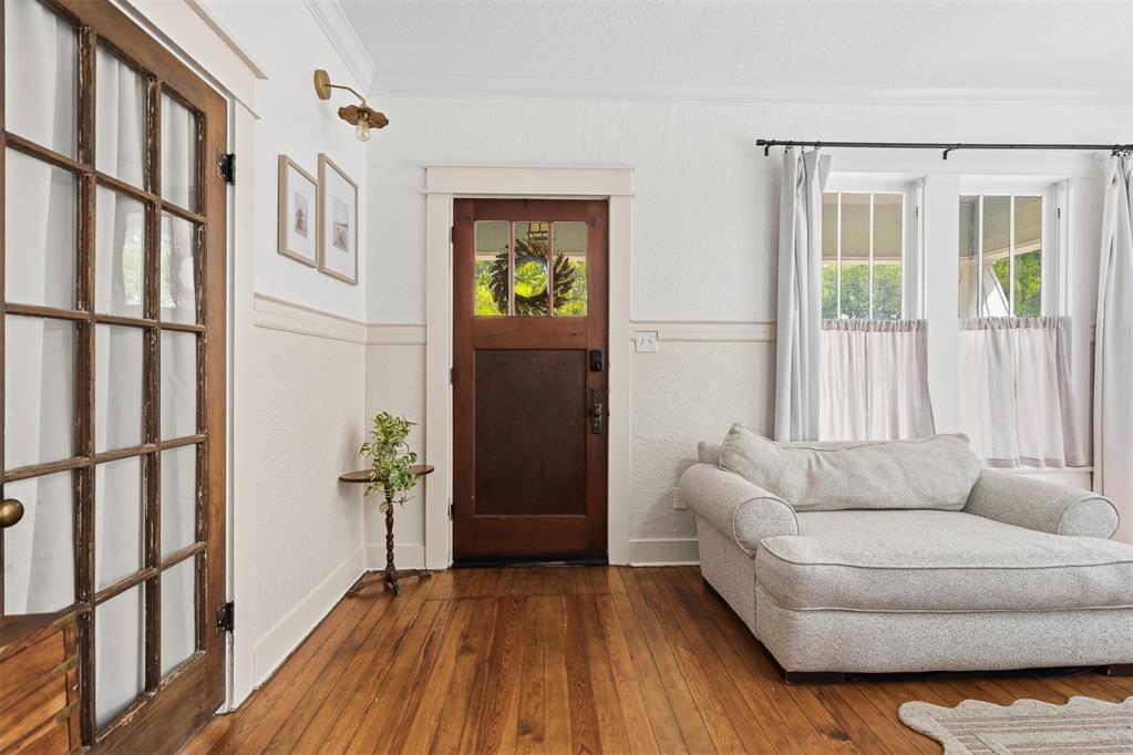 1012 W Pine Avenue Property Photo 7