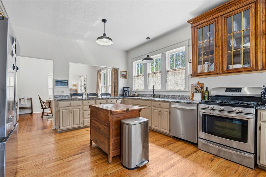 1012 W Pine Avenue Property Photo 17