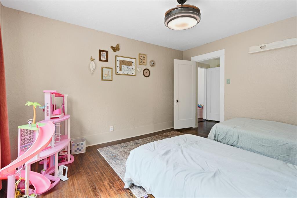1012 W Pine Avenue Property Photo 35
