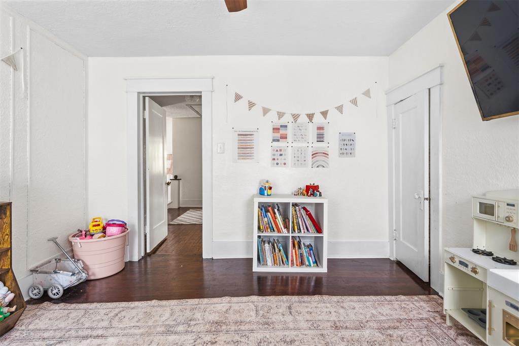 1012 W Pine Avenue Property Photo 37