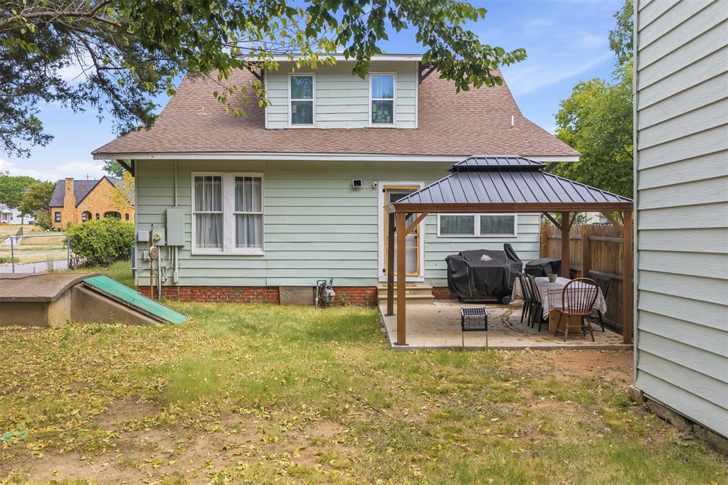 1012 W Pine Avenue Property Photo 42