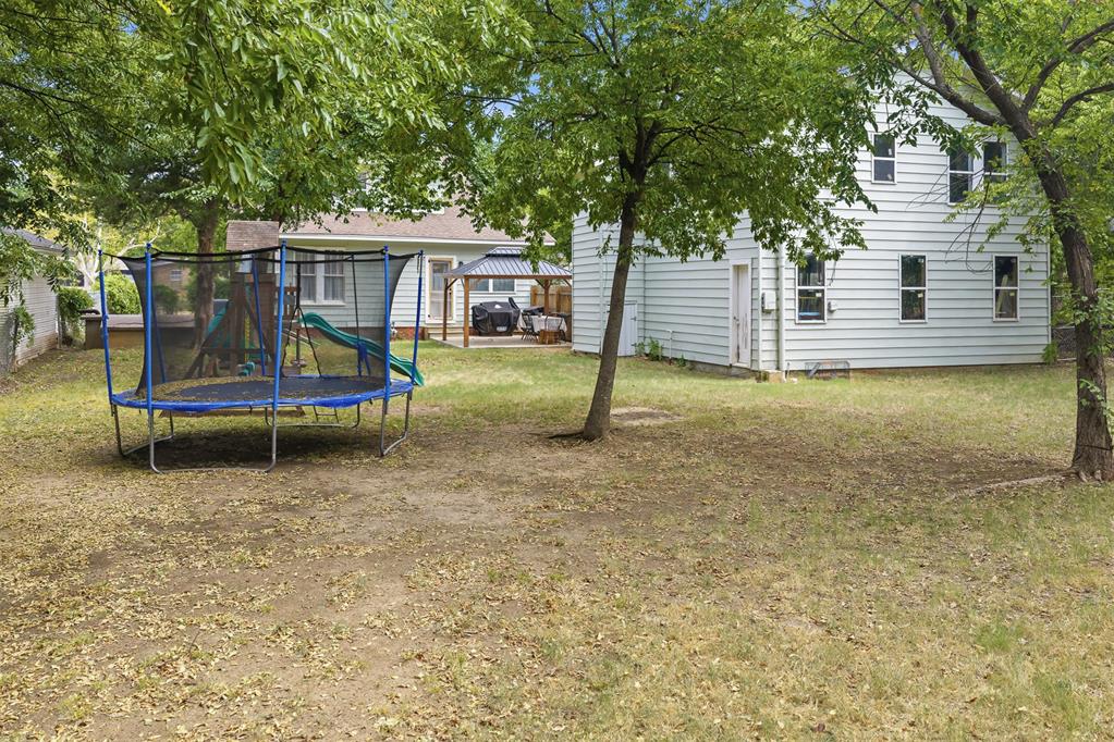 1012 W Pine Avenue Property Photo 47