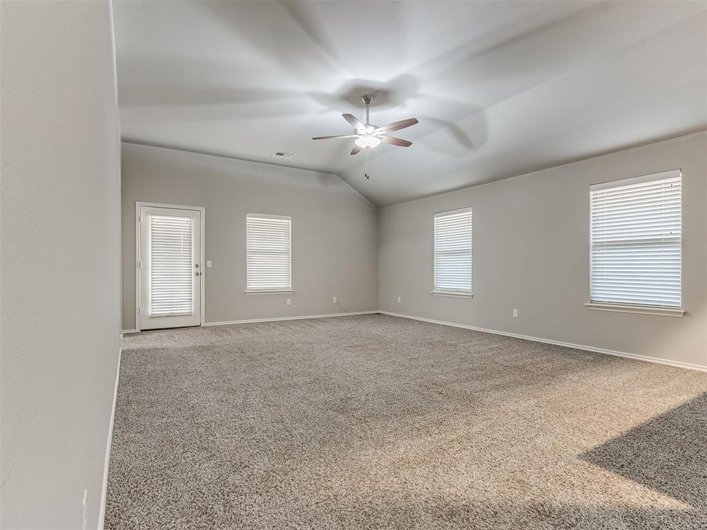 2309 Fallview Drive Property Photo 3
