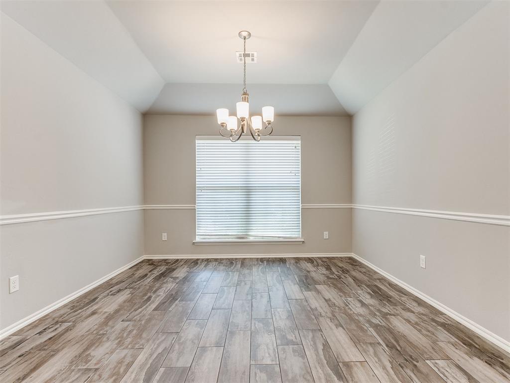 2309 Fallview Drive Property Photo 6