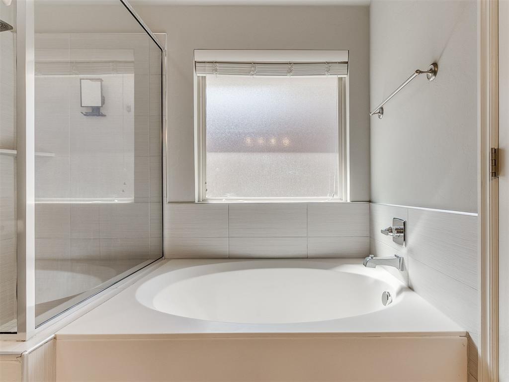 2309 Fallview Drive Property Photo 11