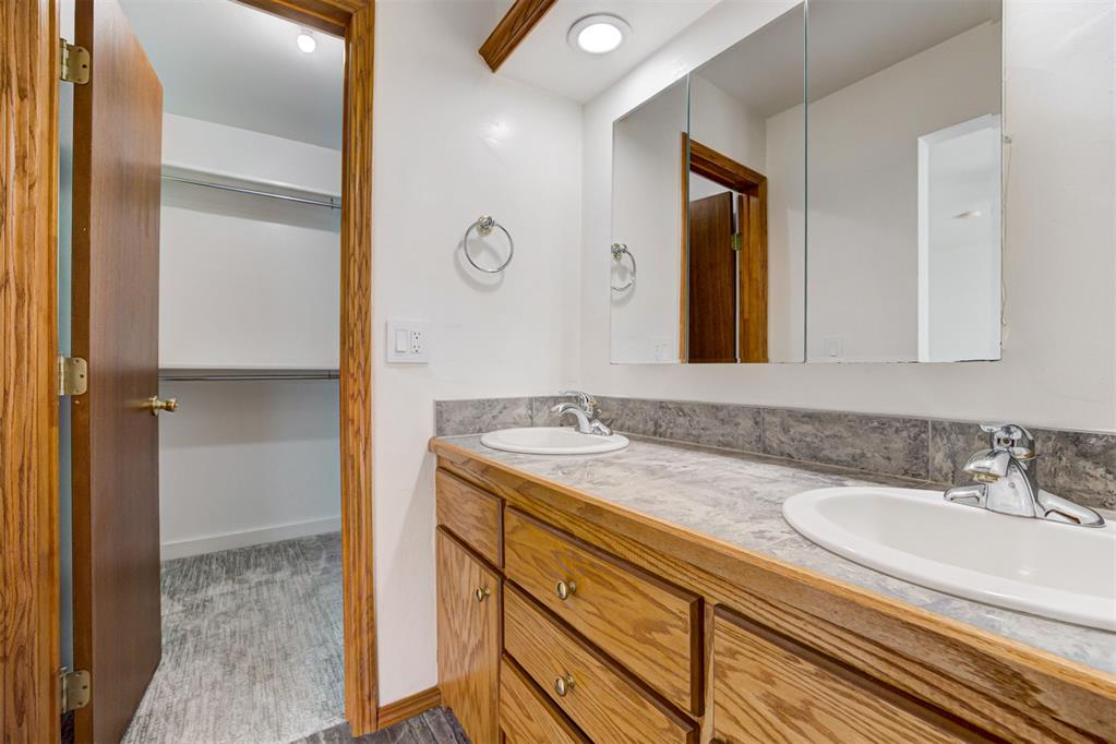 6413 Centennial Court Property Photo 10