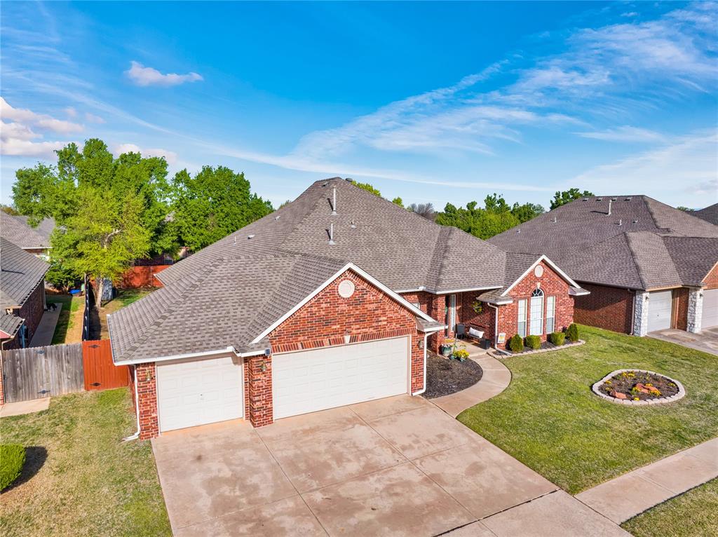 17105 Gladstone Lane Property Photo 3
