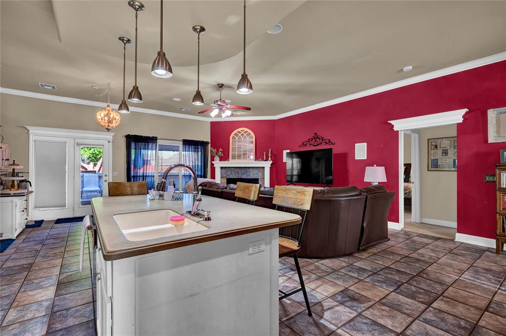 17105 Gladstone Lane Property Photo 7