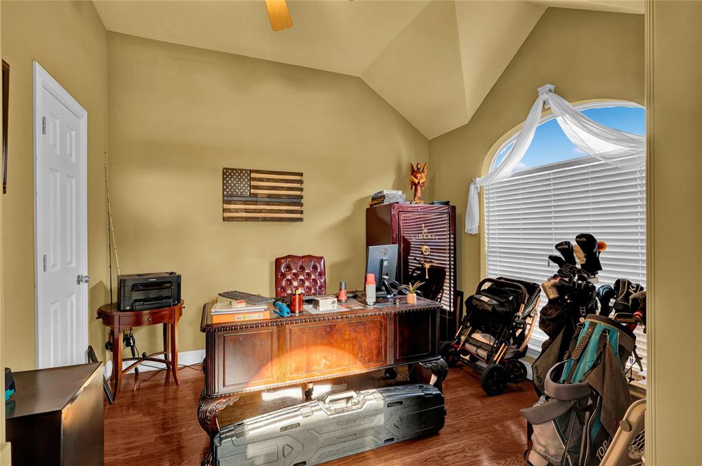 17105 Gladstone Lane Property Photo 14