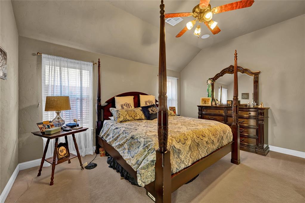 17105 Gladstone Lane Property Photo 18