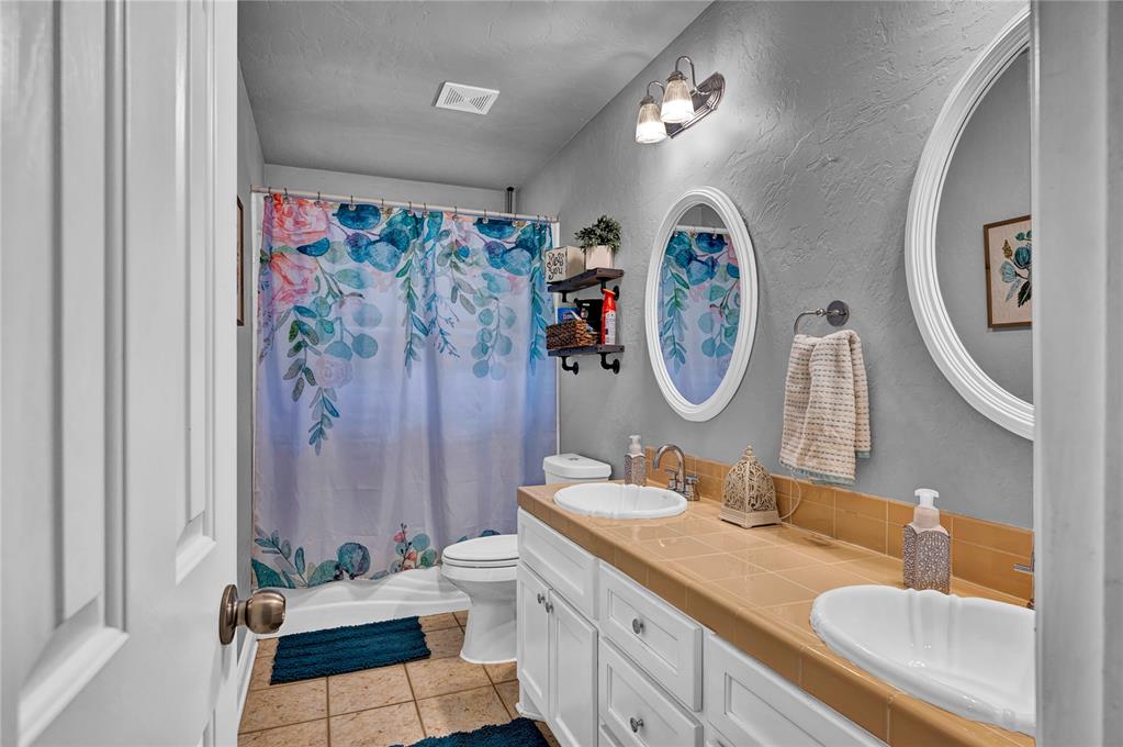 17105 Gladstone Lane Property Photo 29