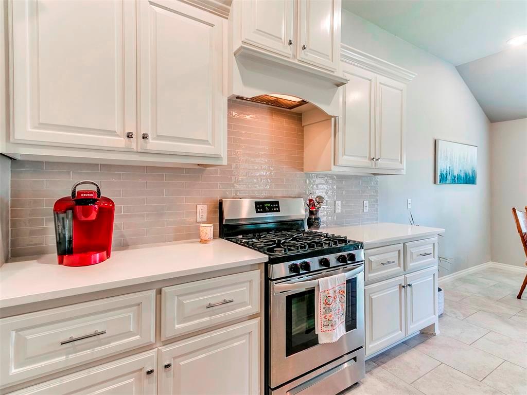 6132 Oxnard Property Photo 14