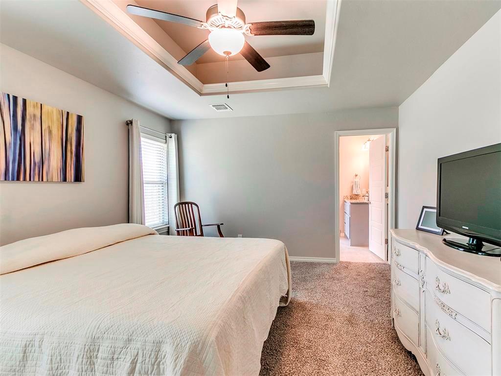 6132 Oxnard Property Photo 22