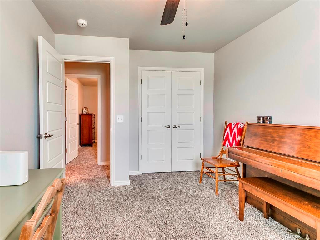 6132 Oxnard Property Photo 29
