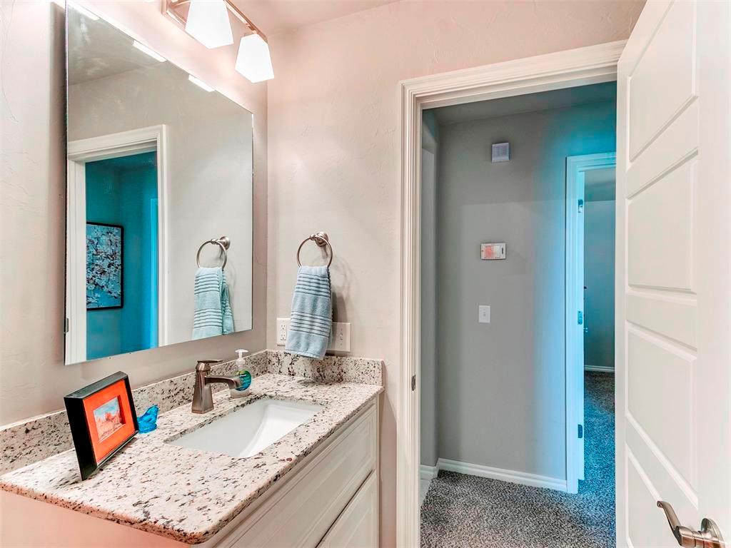 6132 Oxnard Property Photo 30