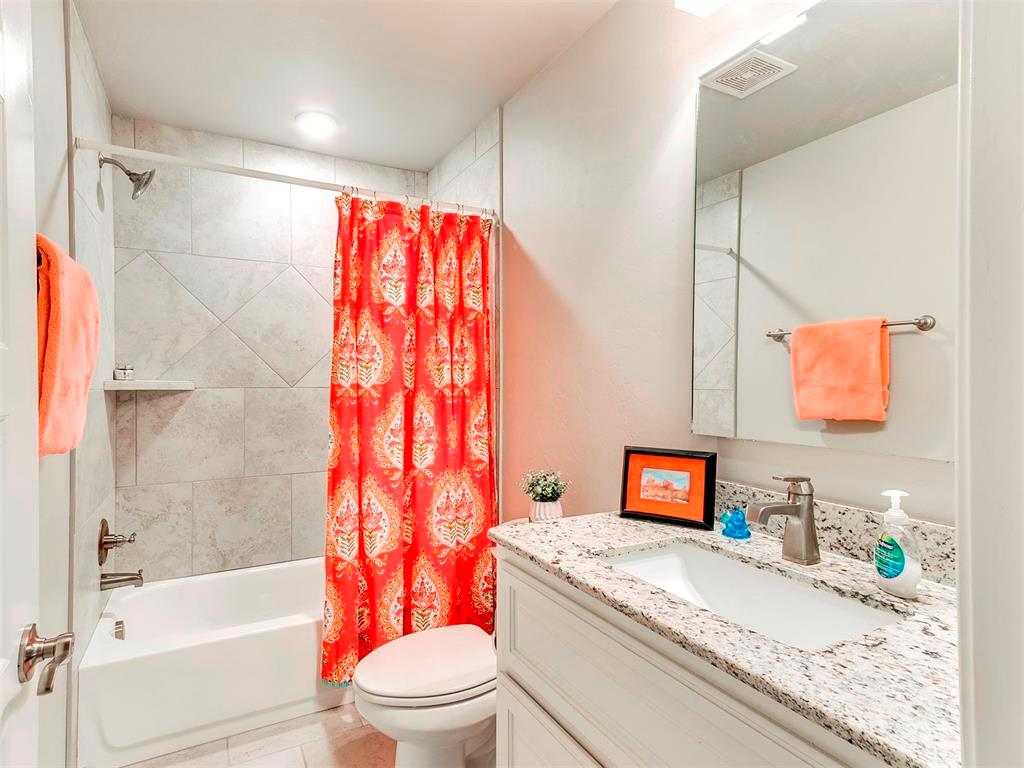 6132 Oxnard Property Photo 31