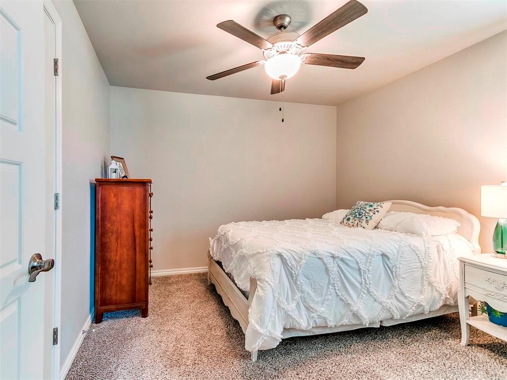 6132 Oxnard Property Photo 34