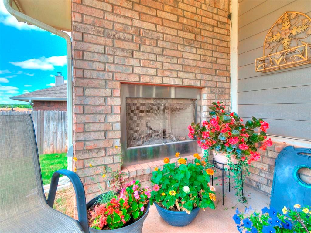 6132 Oxnard Property Photo 37