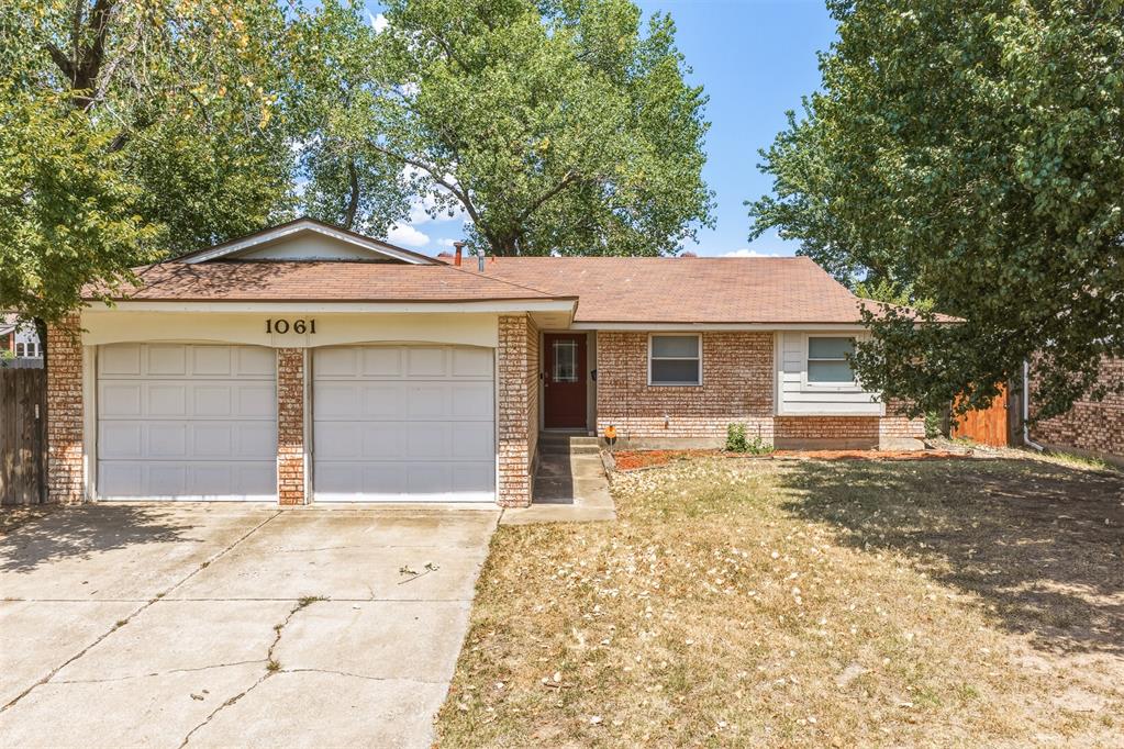 1061 W Main Street Property Photo 1