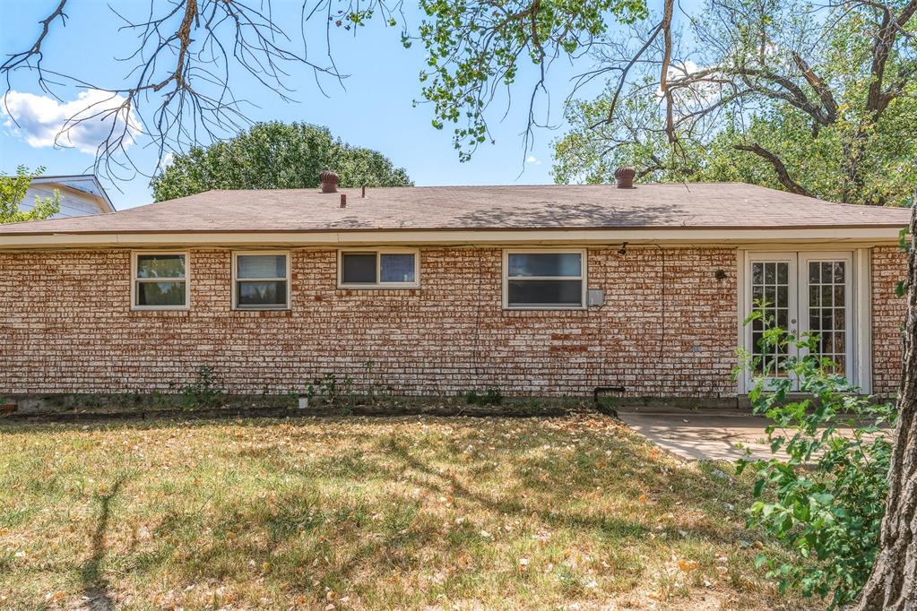 1061 W Main Street Property Photo 36
