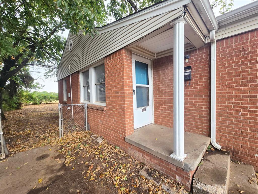 515 E Indian Drive Property Photo 1