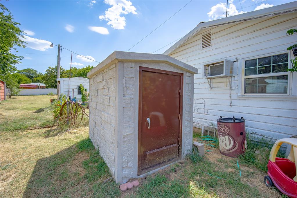 510 W H Street Property Photo 22