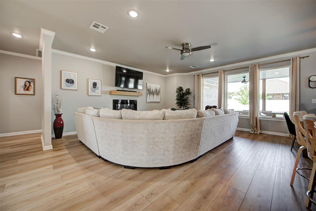 2688 Somerset Drive Property Photo 8
