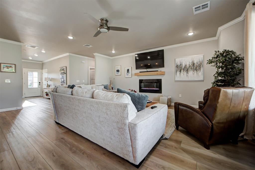 2688 Somerset Drive Property Photo 9