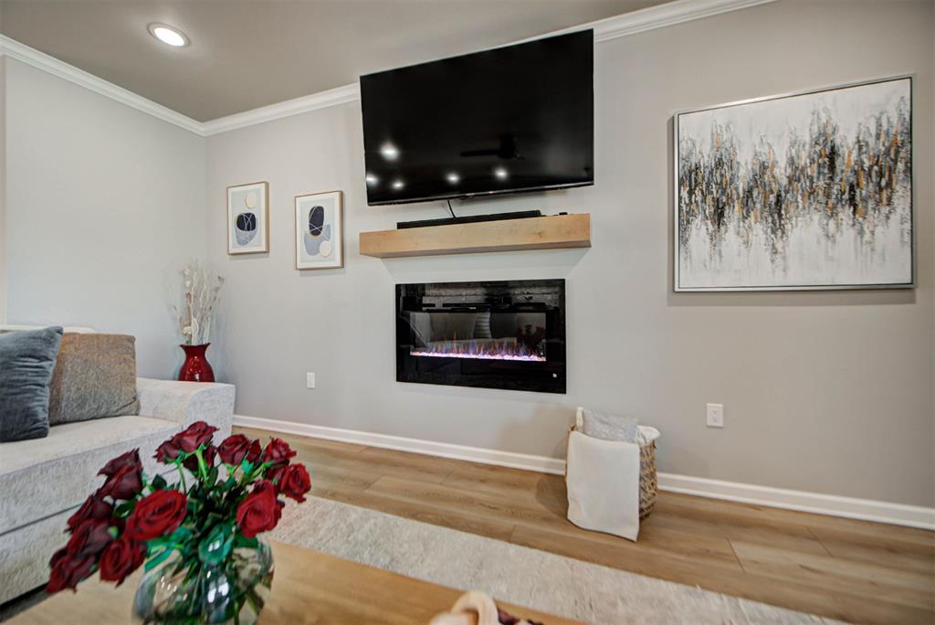 2688 Somerset Drive Property Photo 10
