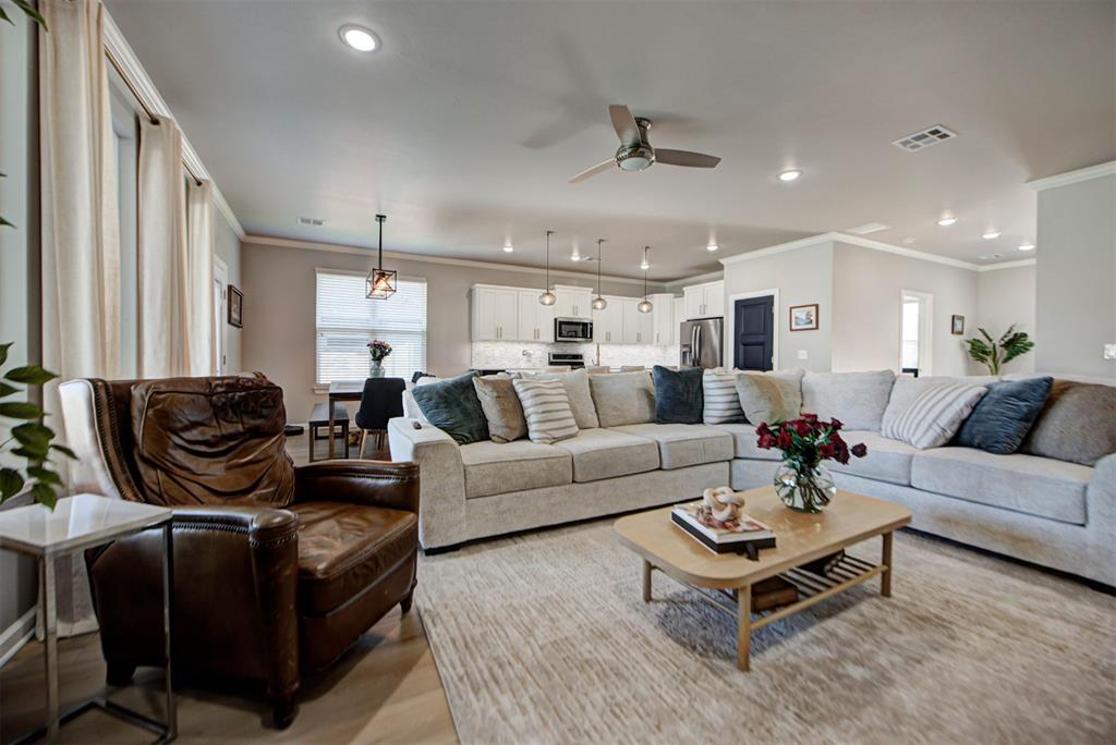 2688 Somerset Drive Property Photo 12