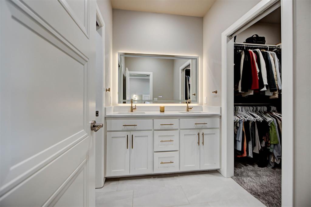 2688 Somerset Drive Property Photo 28