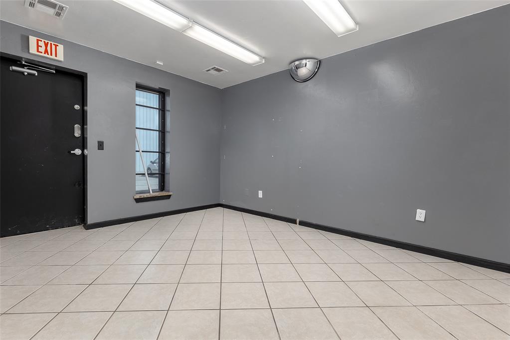 14900 Bristol Park Boulevard D Property Photo 3