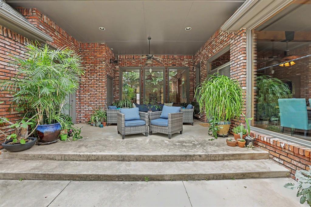 800 Shadow Wood Drive Property Photo 39