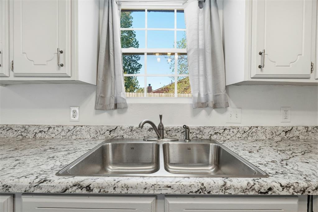 1406 Beth Court Property Photo 13