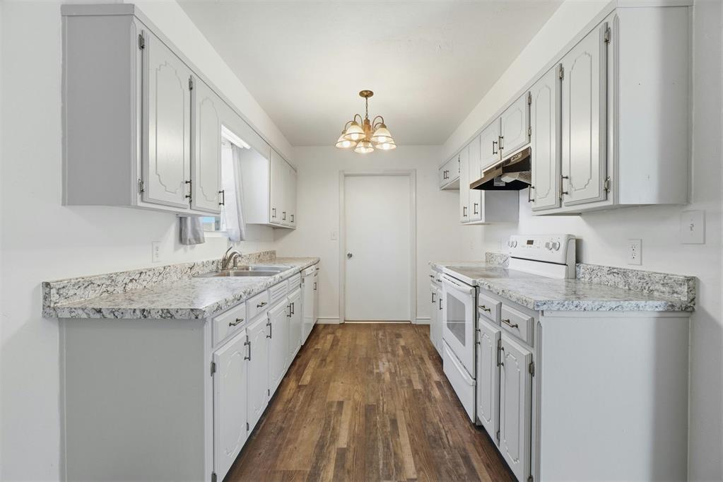 1406 Beth Court Property Photo 14