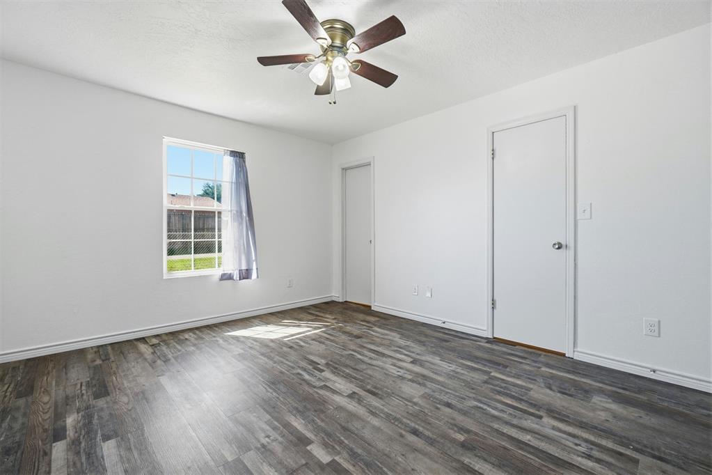 1406 Beth Court Property Photo 17