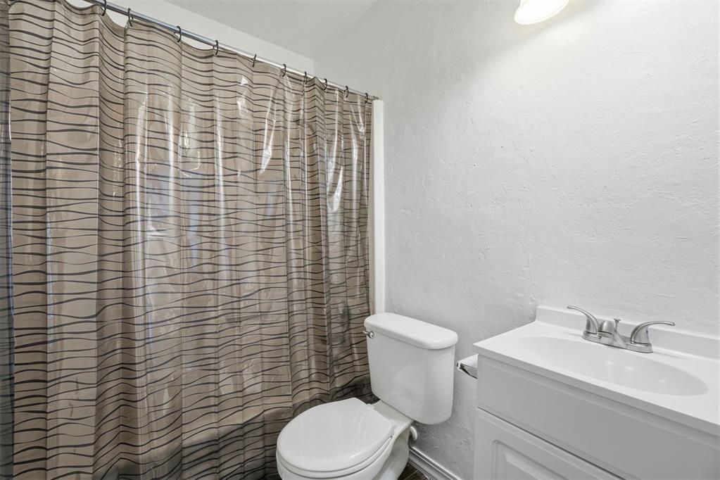 1406 Beth Court Property Photo 22