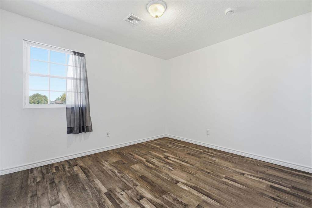 1406 Beth Court Property Photo 24