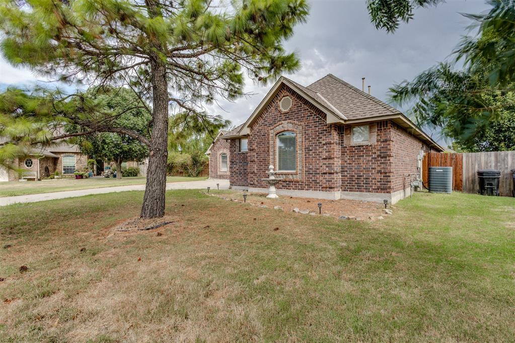 819 Rickwood Circle Property Photo 7