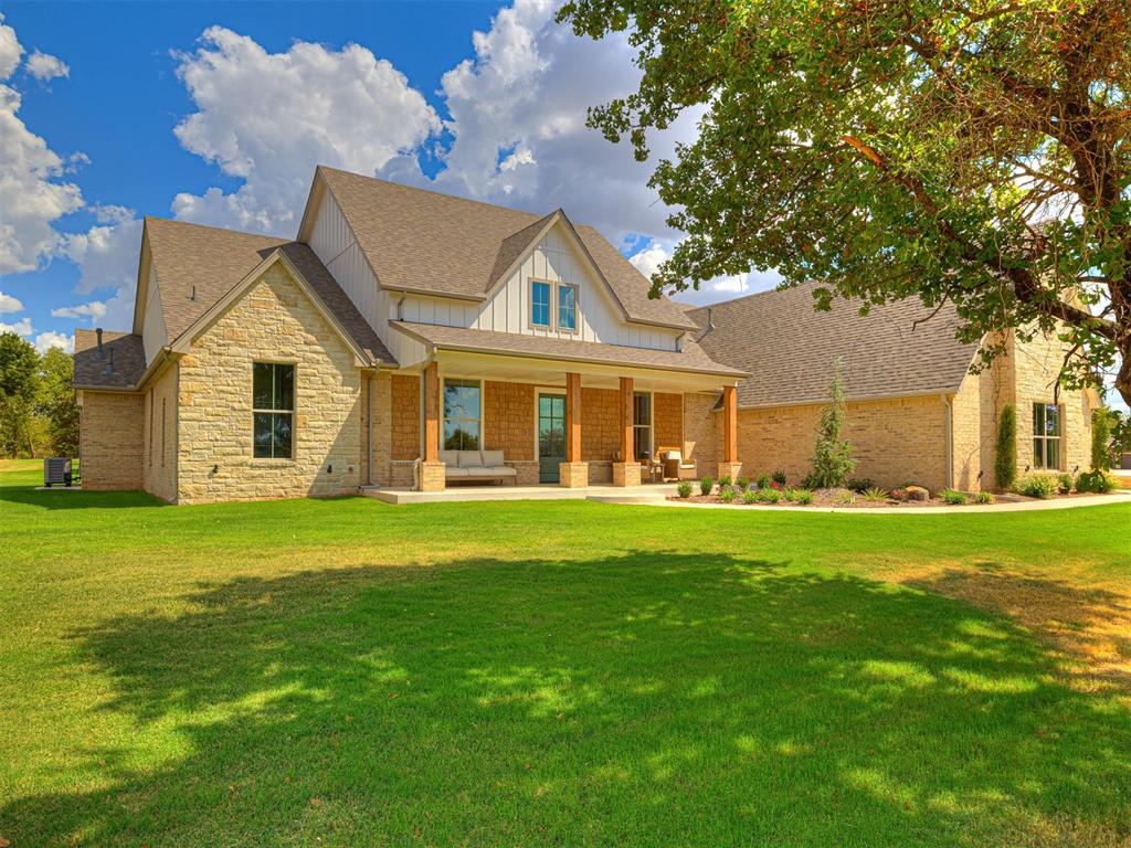 847 Whispering Trails Drive Property Photo 1