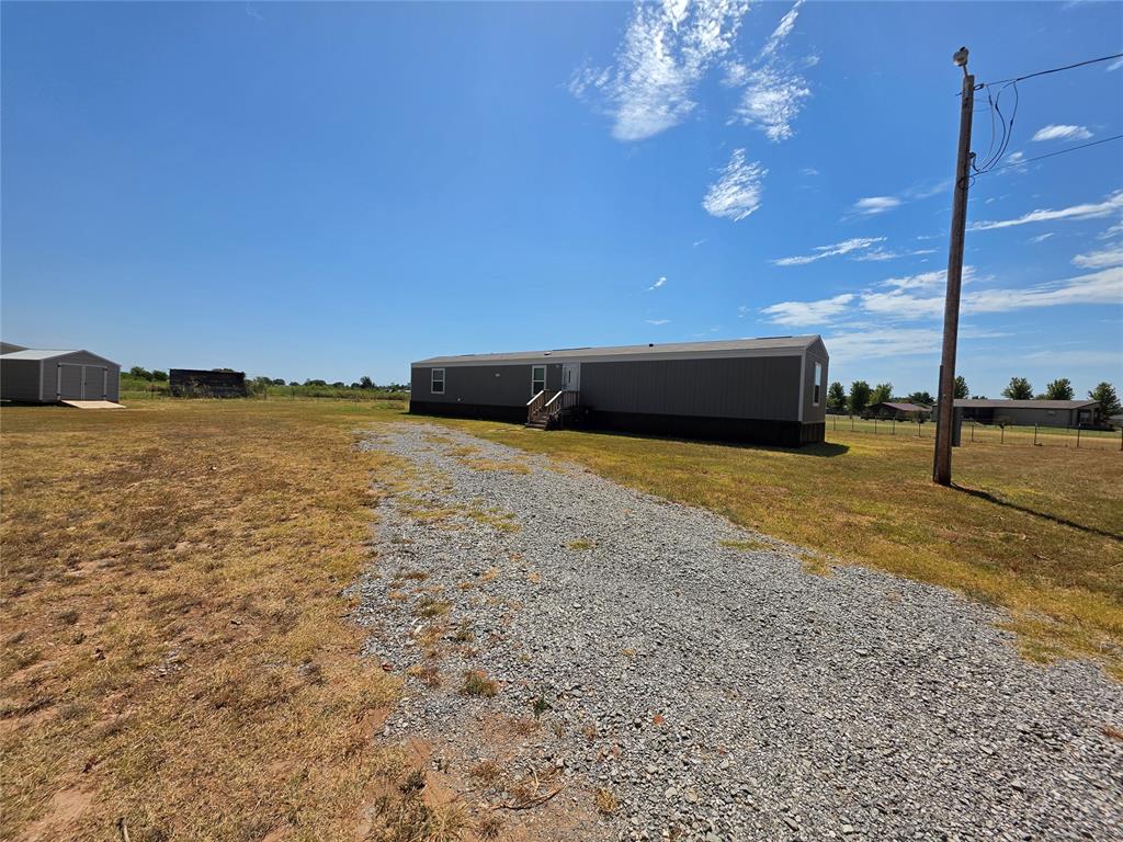 8607 N Bryan Road Property Photo 2