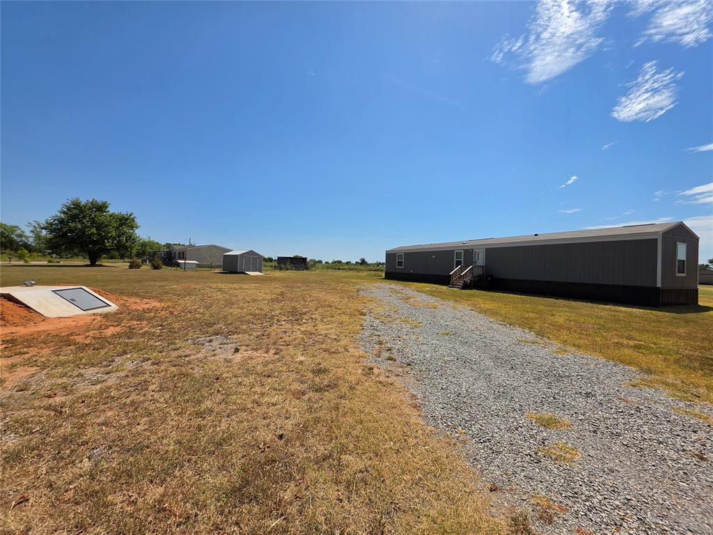 8607 N Bryan Road Property Photo 3