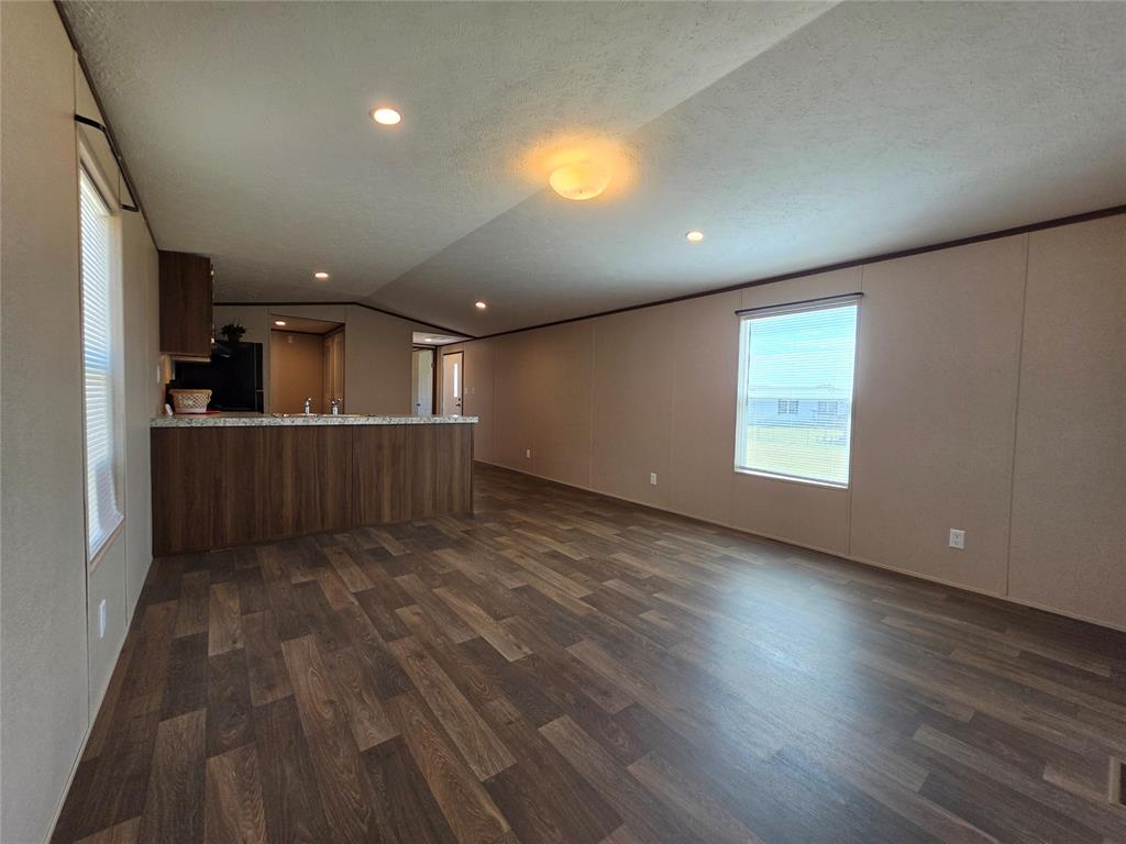 8607 N Bryan Road Property Photo 5